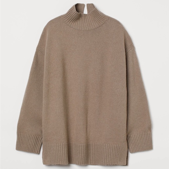 H&M Sweaters - H & M oversized turtleneck sweater taupe small S
